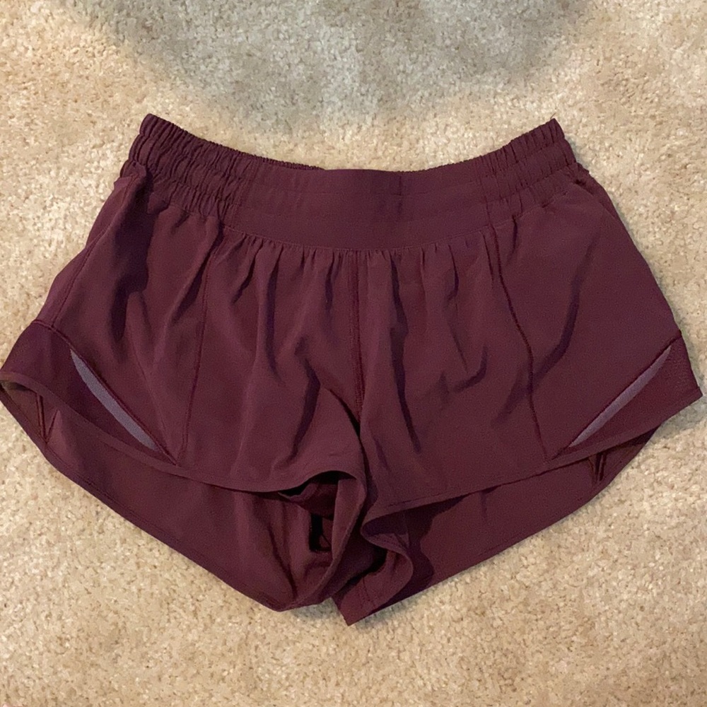 LULULEMON Hotty Hot Shorts 2.5